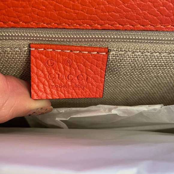 GUCCI Dollar Calfskin Interlocking G Shoulder Bag - Picture 7 of 8